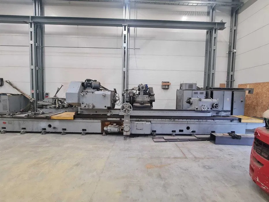 Rectifieuse cylindrique STANKOIMPORT 3M196