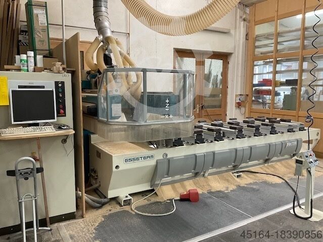 CNC machining center SCM Rekord 220