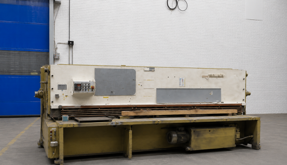 Cisaille guillotine hydraulique Beyeler VR 5150x6mm