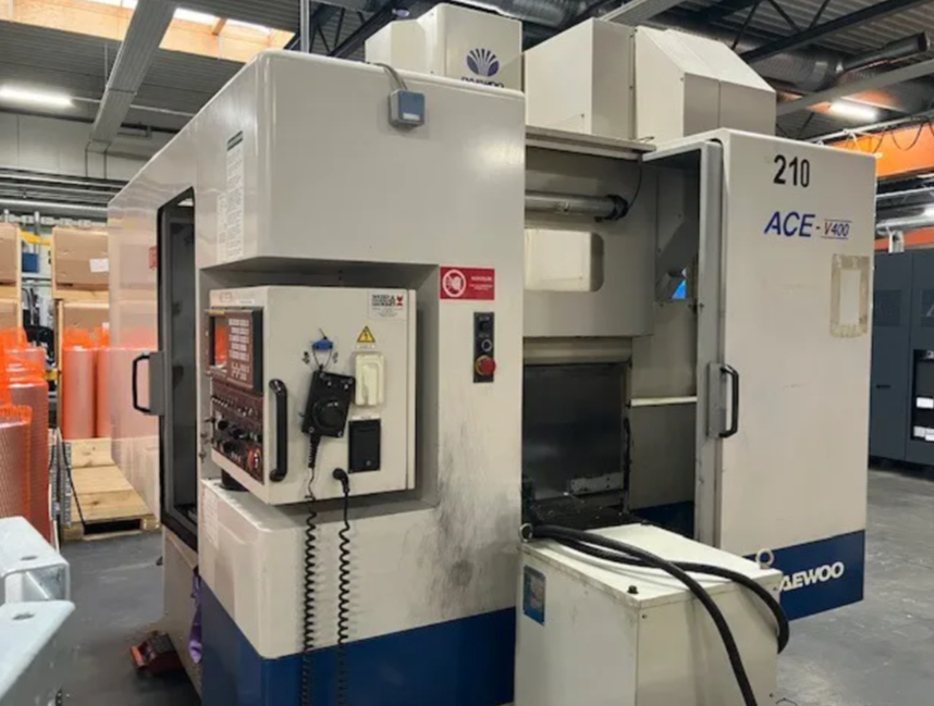 Centre d'usinage avec changeur de palettes Daewoo ACE-V400 d'occasion