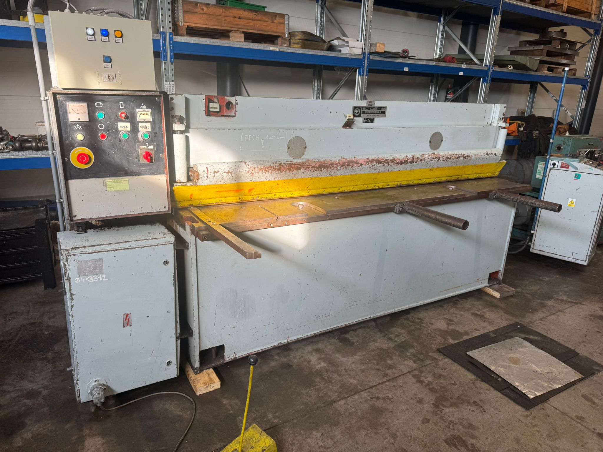 Cisaille guillotine hydraulique ESPE NTC 2500/4