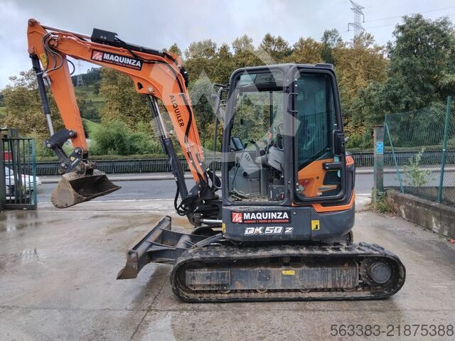 Mini excavator Develon DX50Z-7