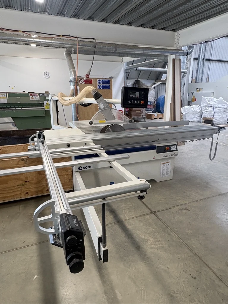 SCM si400 Nova EP Scie à table coulissante