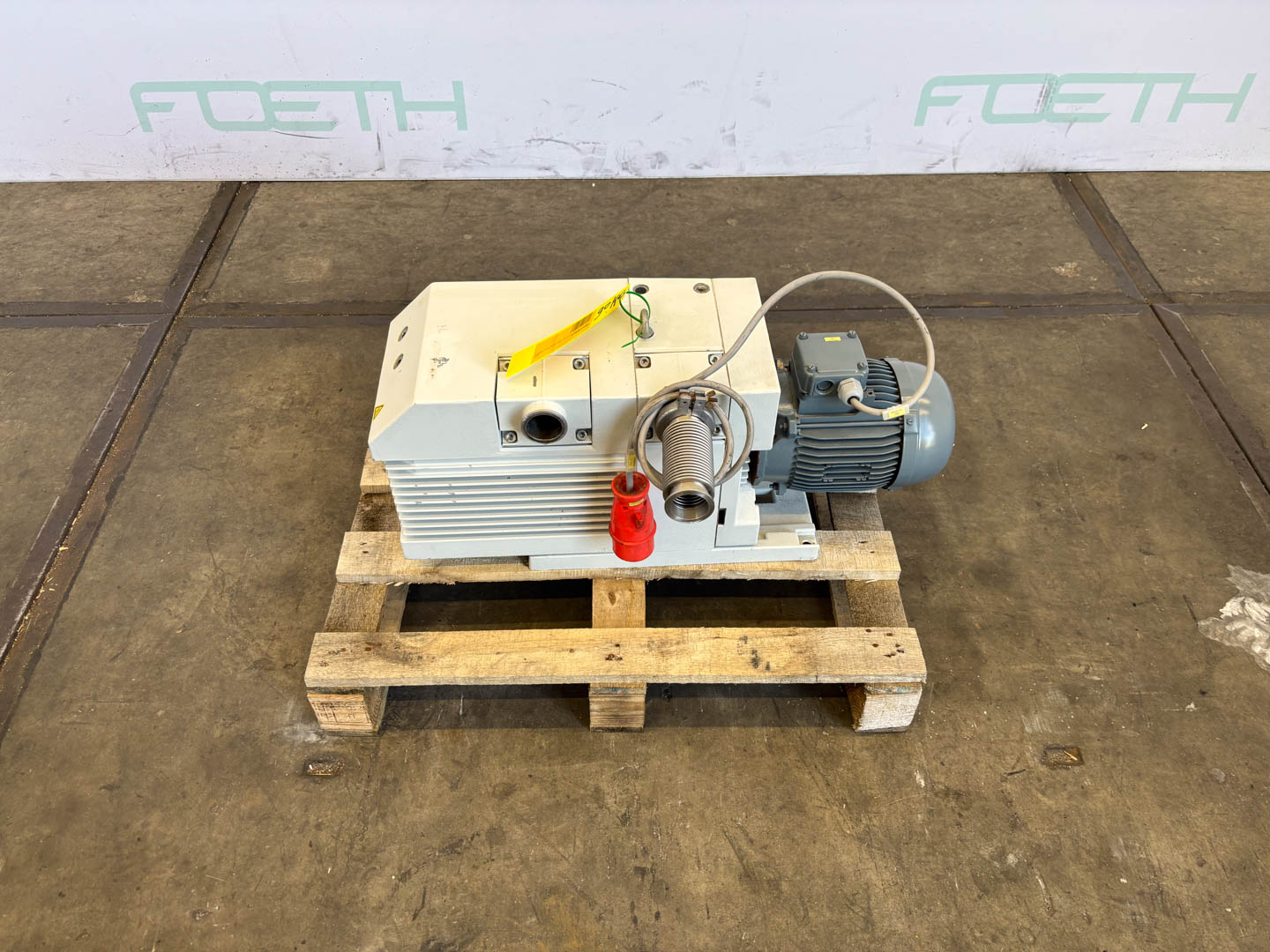 Trivac D65B - Pompe à vide