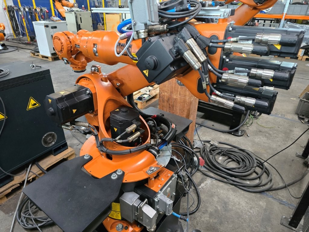 Robot industriel Kuka KR16-2