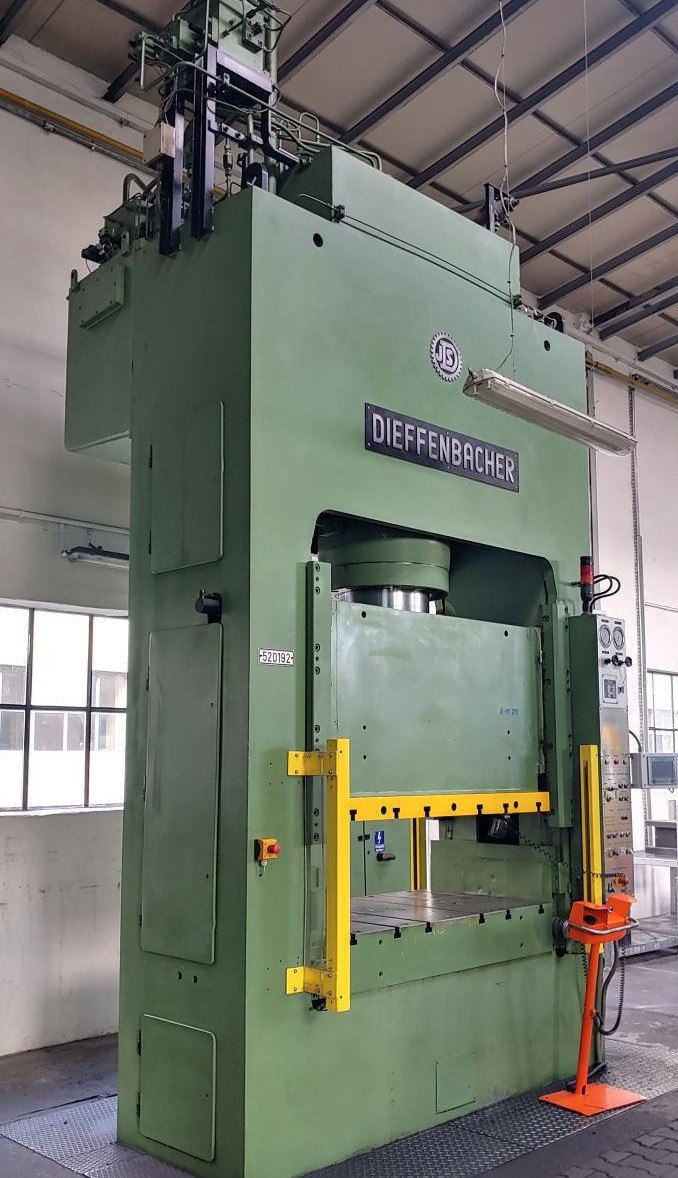 Presse hydraulique J. Dieffenbacher GmbH & Co. PO 500A