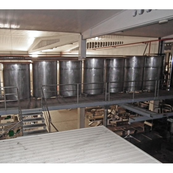 Cuve Tanks for cover liquids