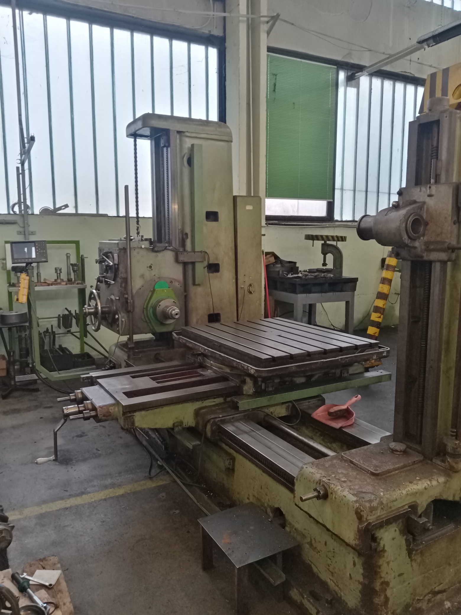 Aléseuse à montant fixe tos w80h