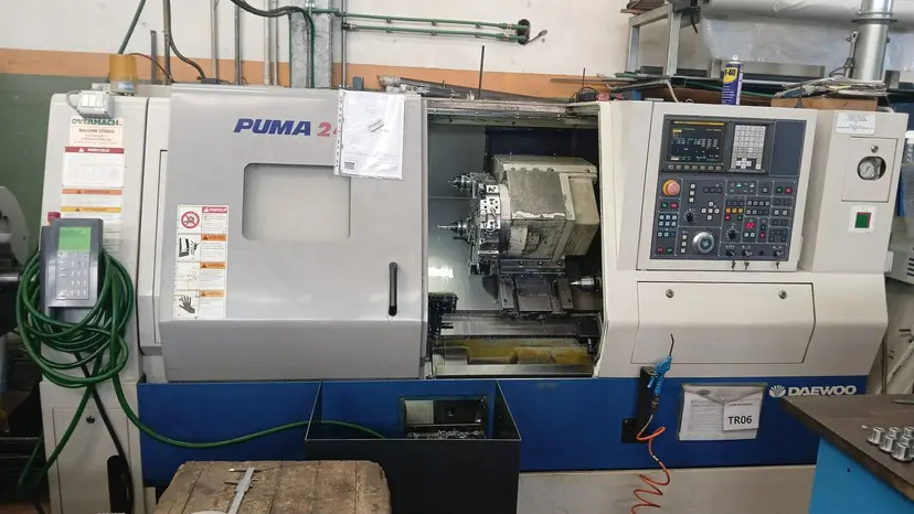 Tour cnc avec outils fixes Daewoo Puma 240LB d'occasion