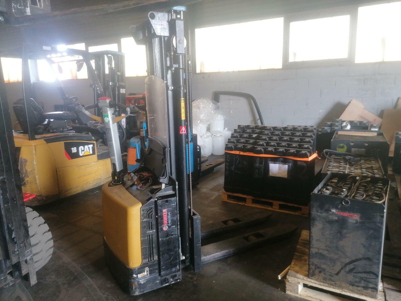 Gerbeur Caterpillar NSP12N