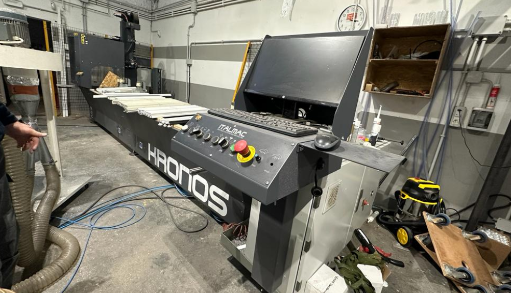 Centre d'usinage à 5 axes et tronçonneuse à deux têtes - Italmac KRONOS 400 4AX /REVERS 400