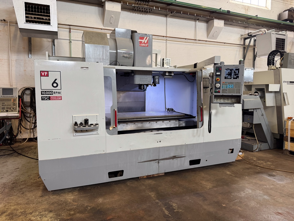 Centre d'usinage vertical Haas VF-6B/40HE