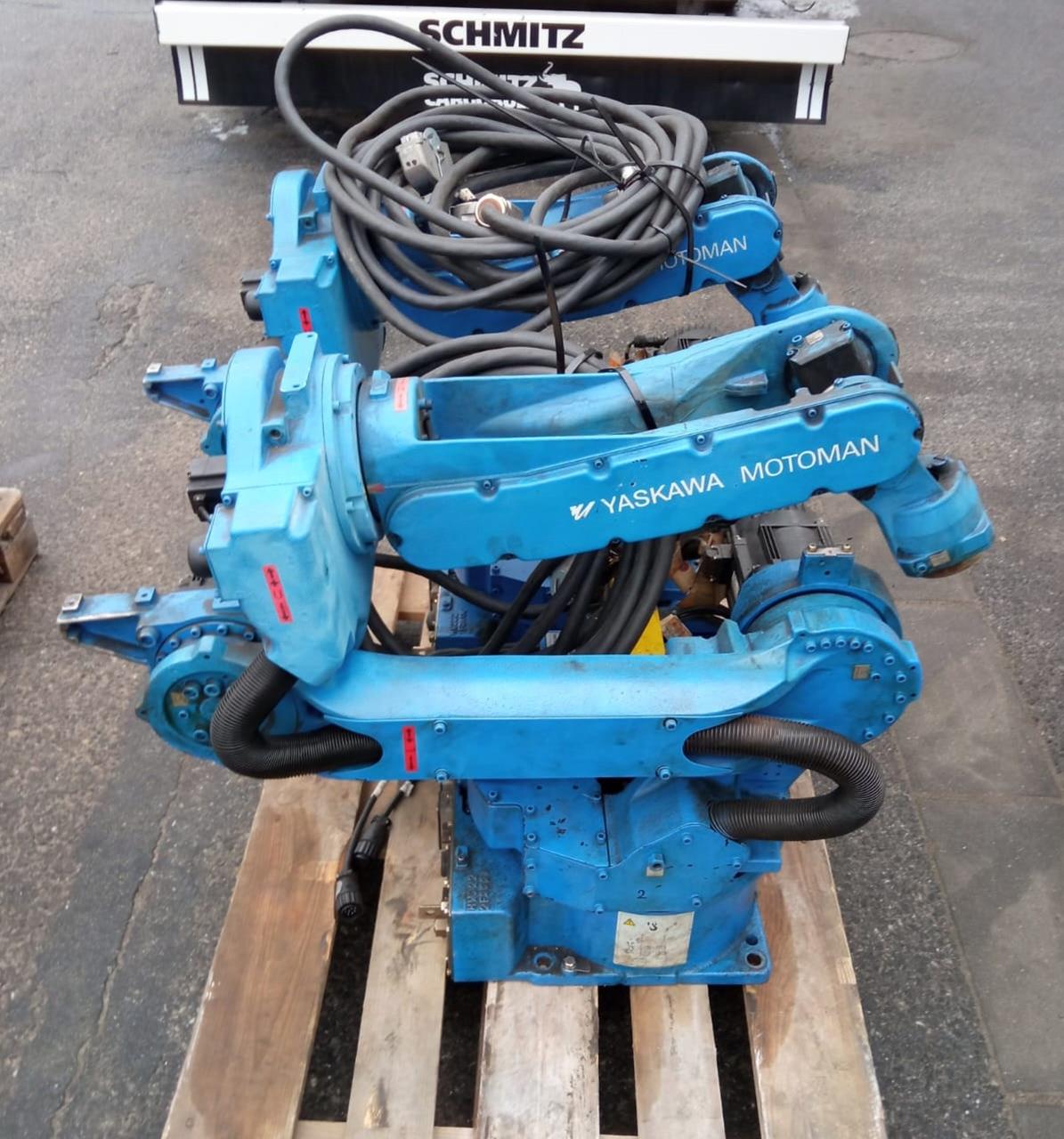 Robot industriel Yaskawa MA 1400 - DX 100