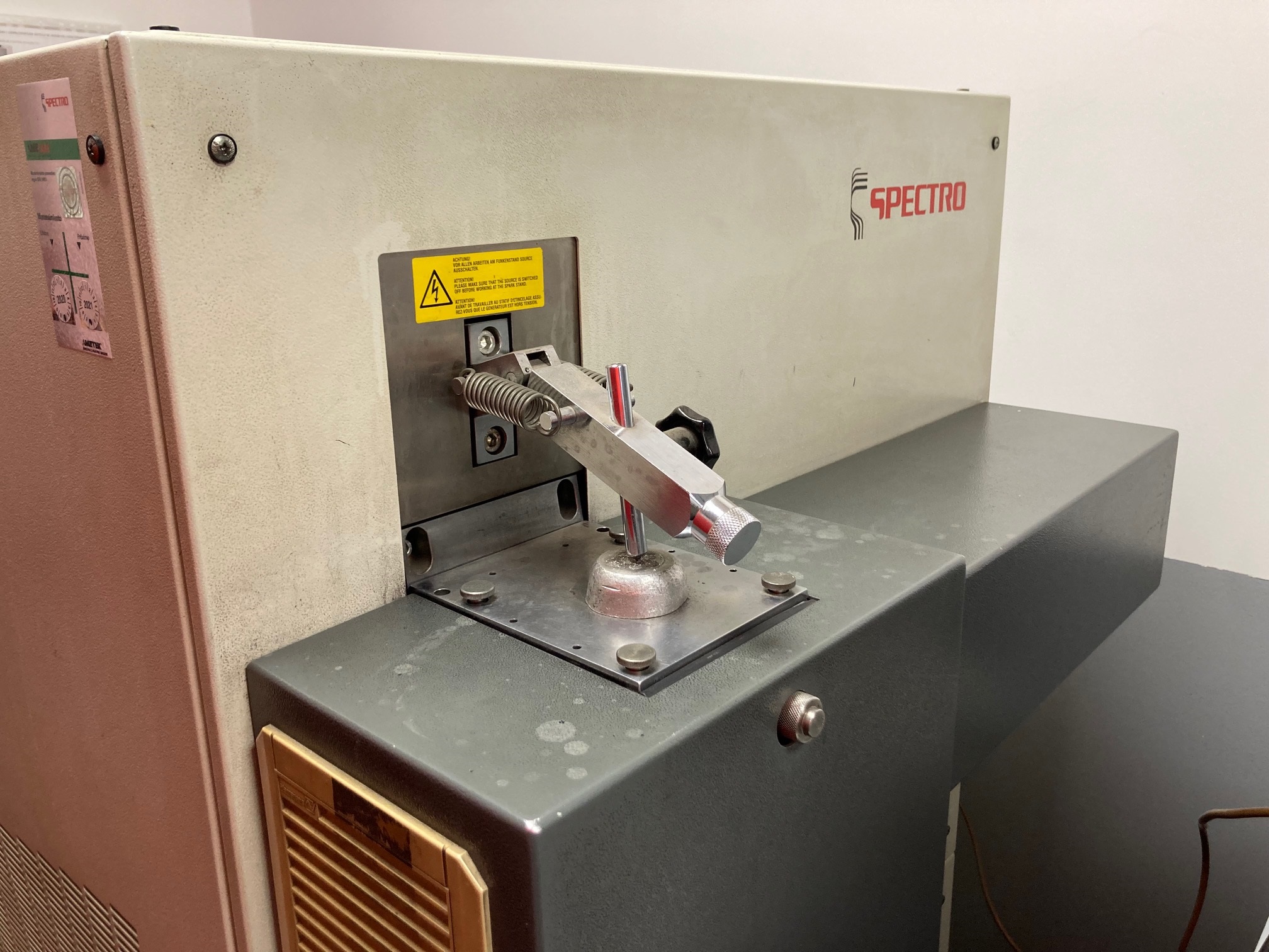 SPECTROLAB M8 – Spectromètre industriel / Système d'analyse spectrale