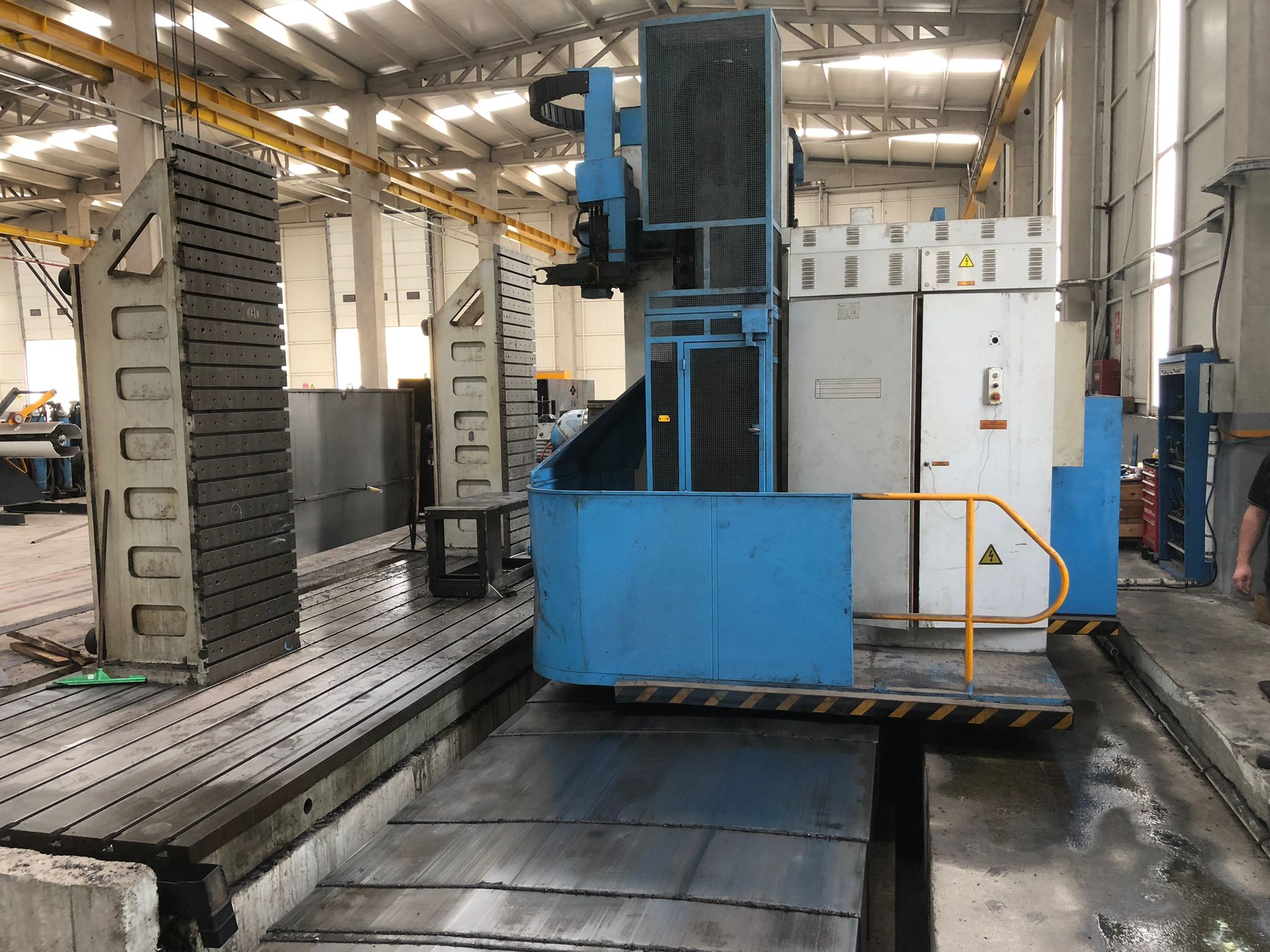 Fraiseuse cnc à banc fixe Sorulace FS 8000