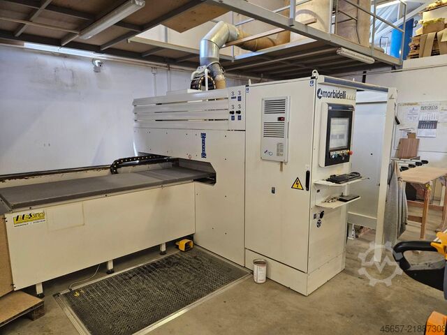 Throughfeed machining center Morbidelli Uniflex S
