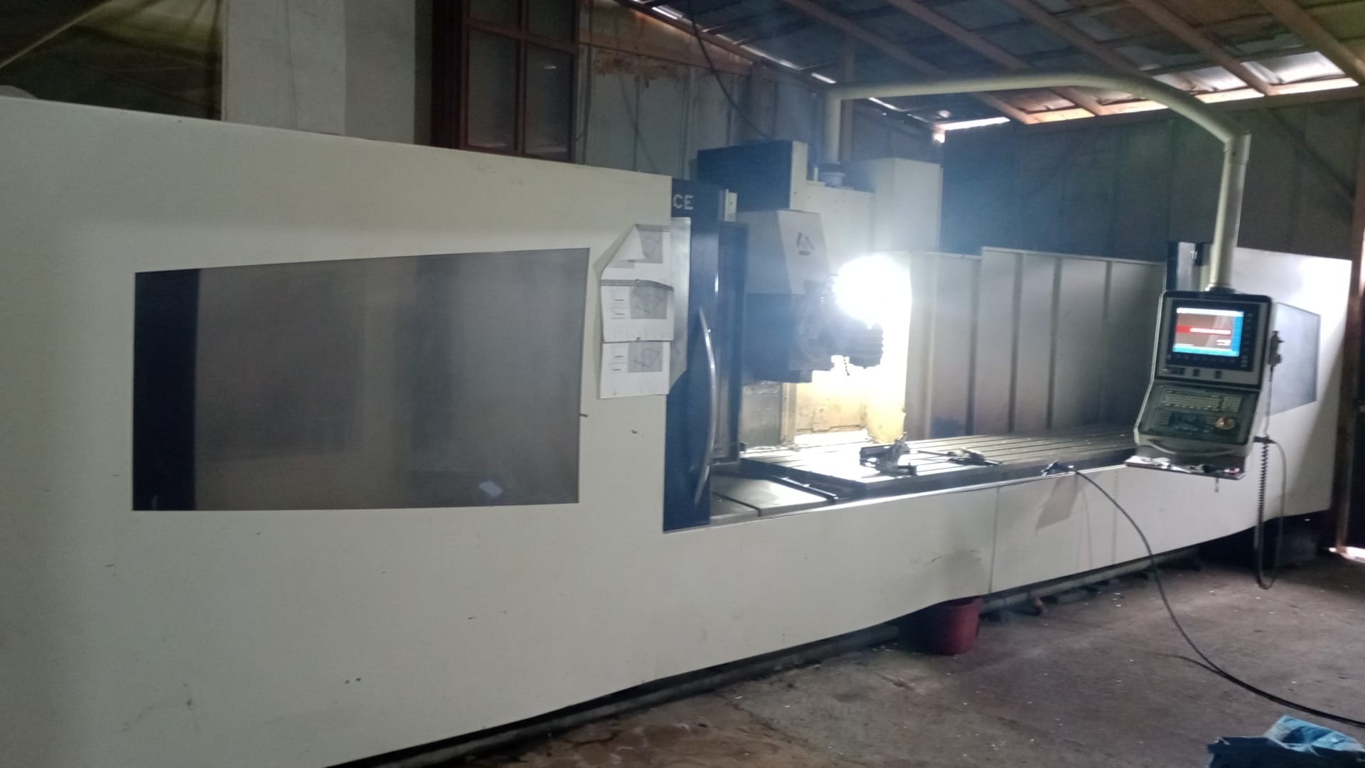 Fraiseuse CNC à banc fixe SORALUCE TA35 3+2