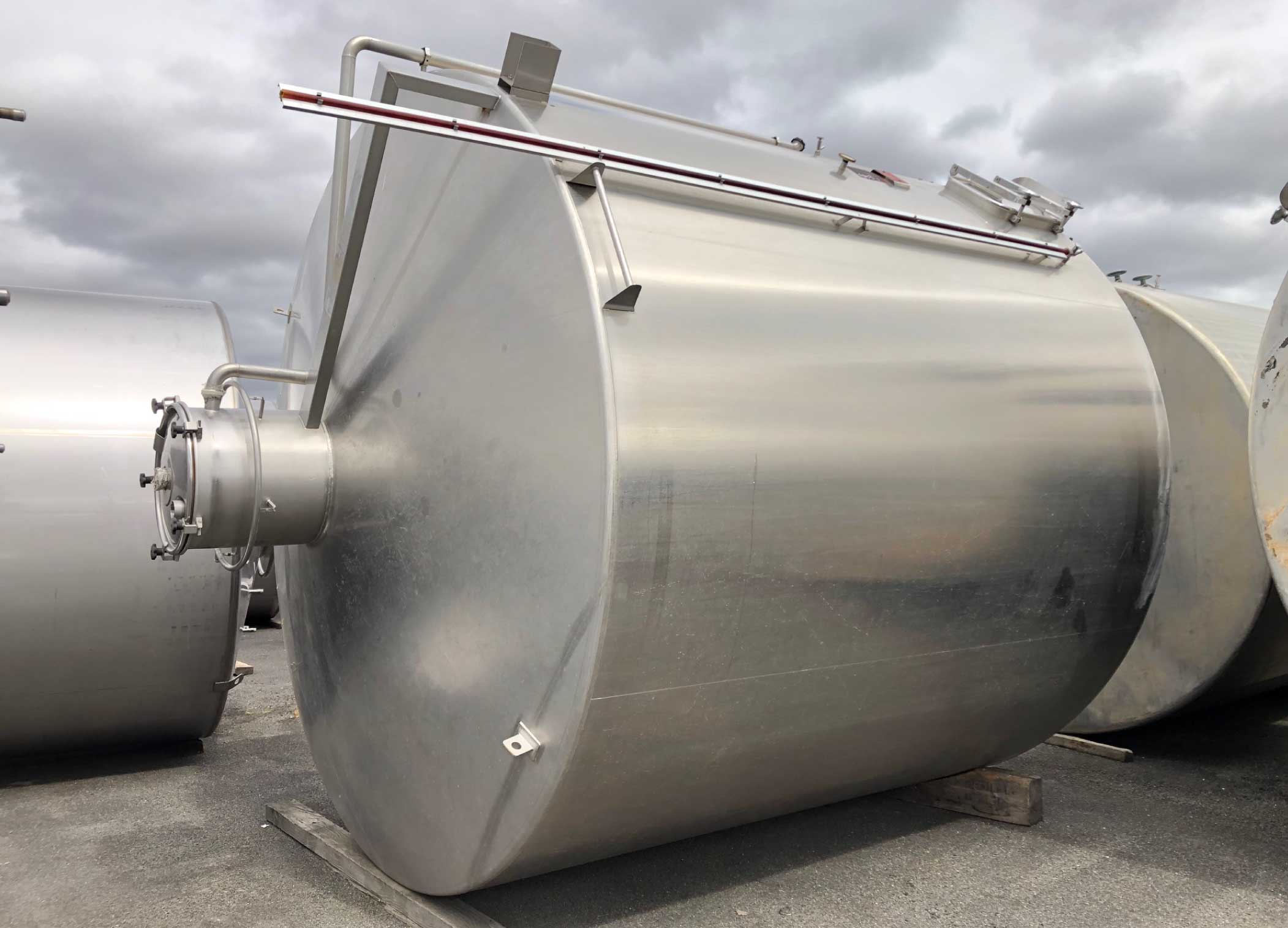 Chalvignac - Cuve en acier inoxydable - Stockage - 250 hl - 4 unités