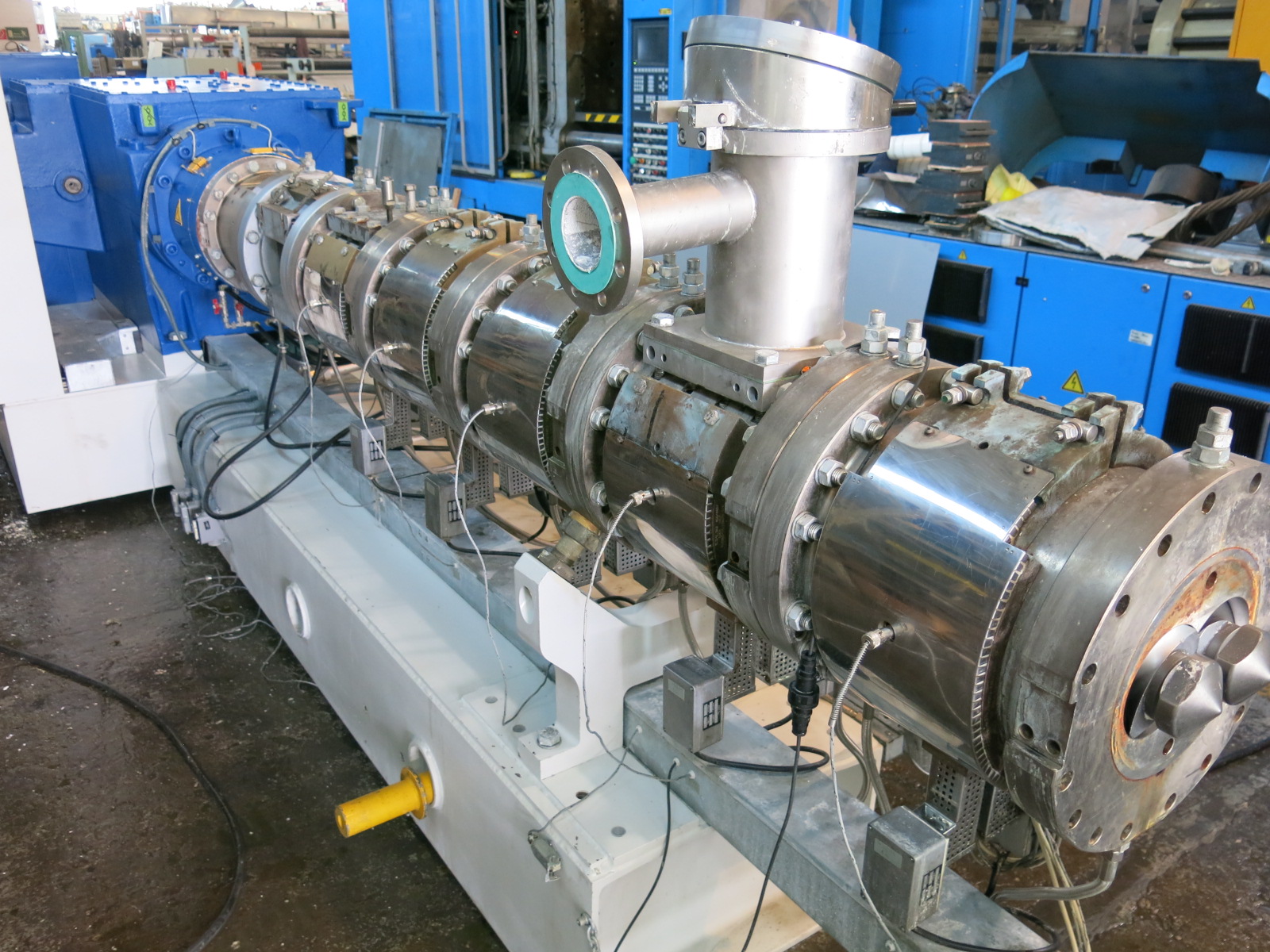 Extrudeuse bivis Kraussmaffei-Berstorff ZE 110 R x 28 D UTX