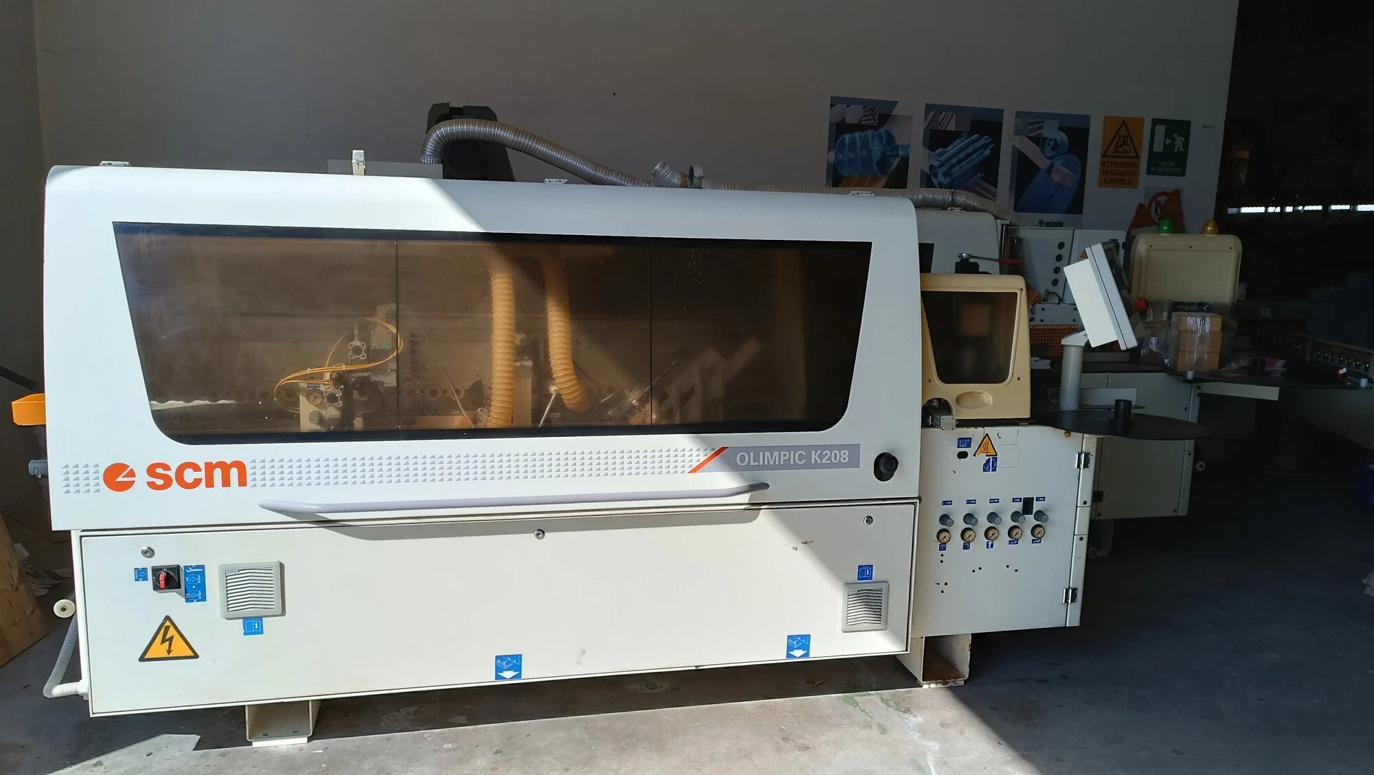 Plaqueuse de chants monoface SCM OLIMPIC K 208