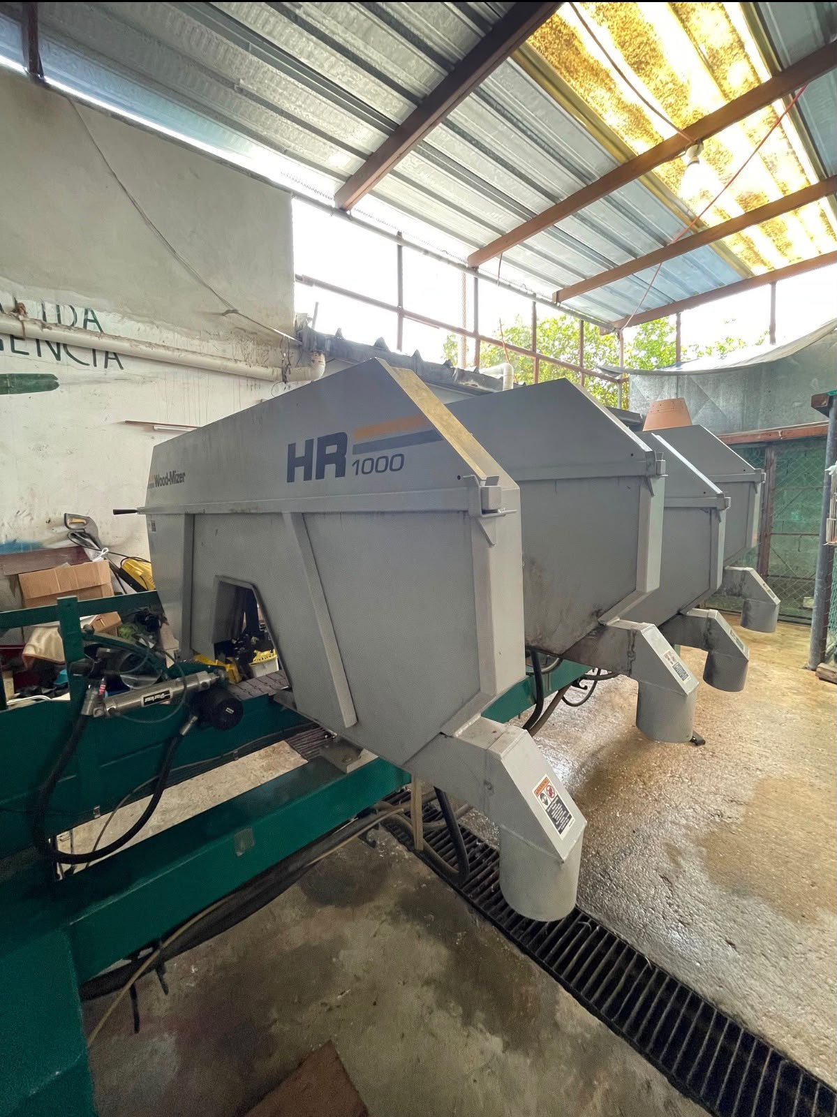 Machine de traitement de l’écorce et des grumes Wood mizer hr1000