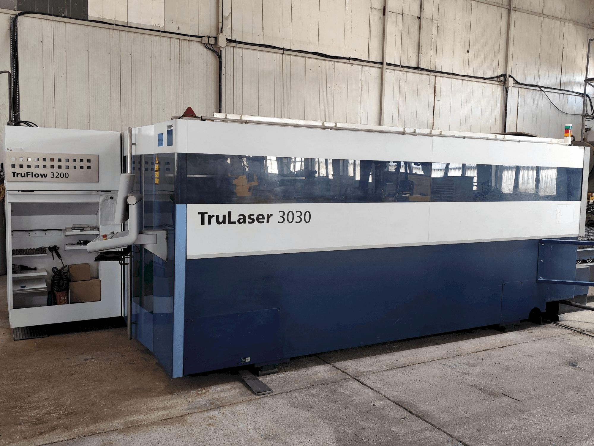 Machine de découpe laser TRUMPF TruLaser 3030 (L20) Bonne affaire