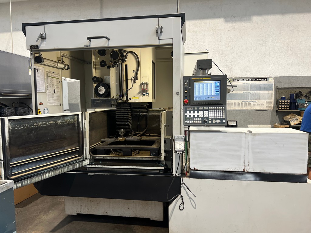 Machine d'électro-érosion par fil FANUC ALFA 1 IC d'occasion