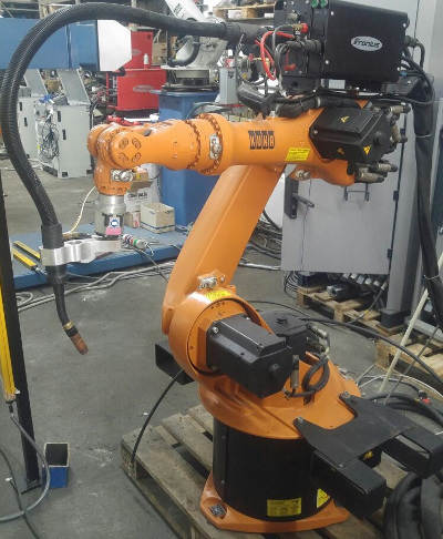 Robot industriel KUKA KR-6