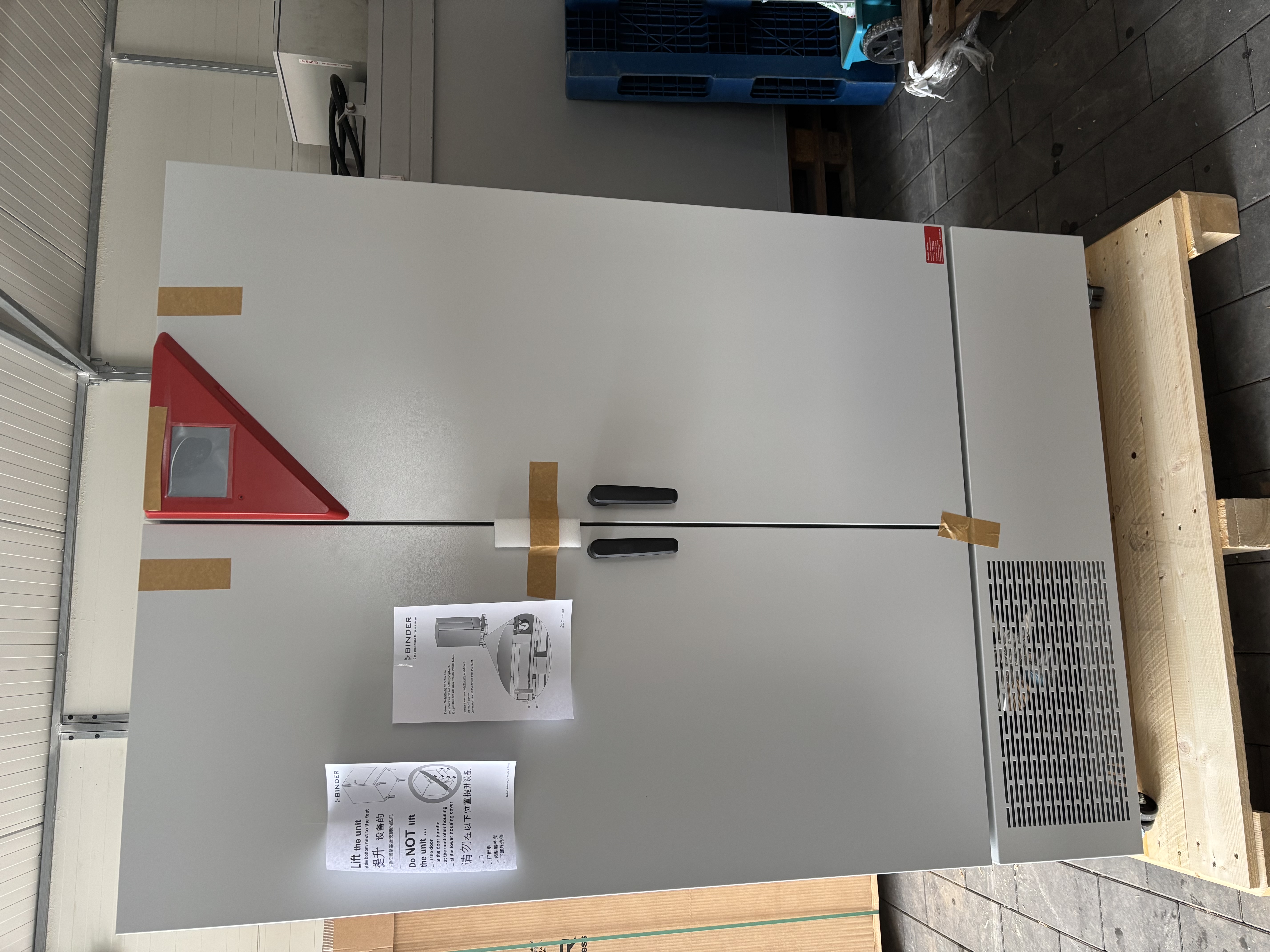 Incubateur de laboratoire Binder KBW 720