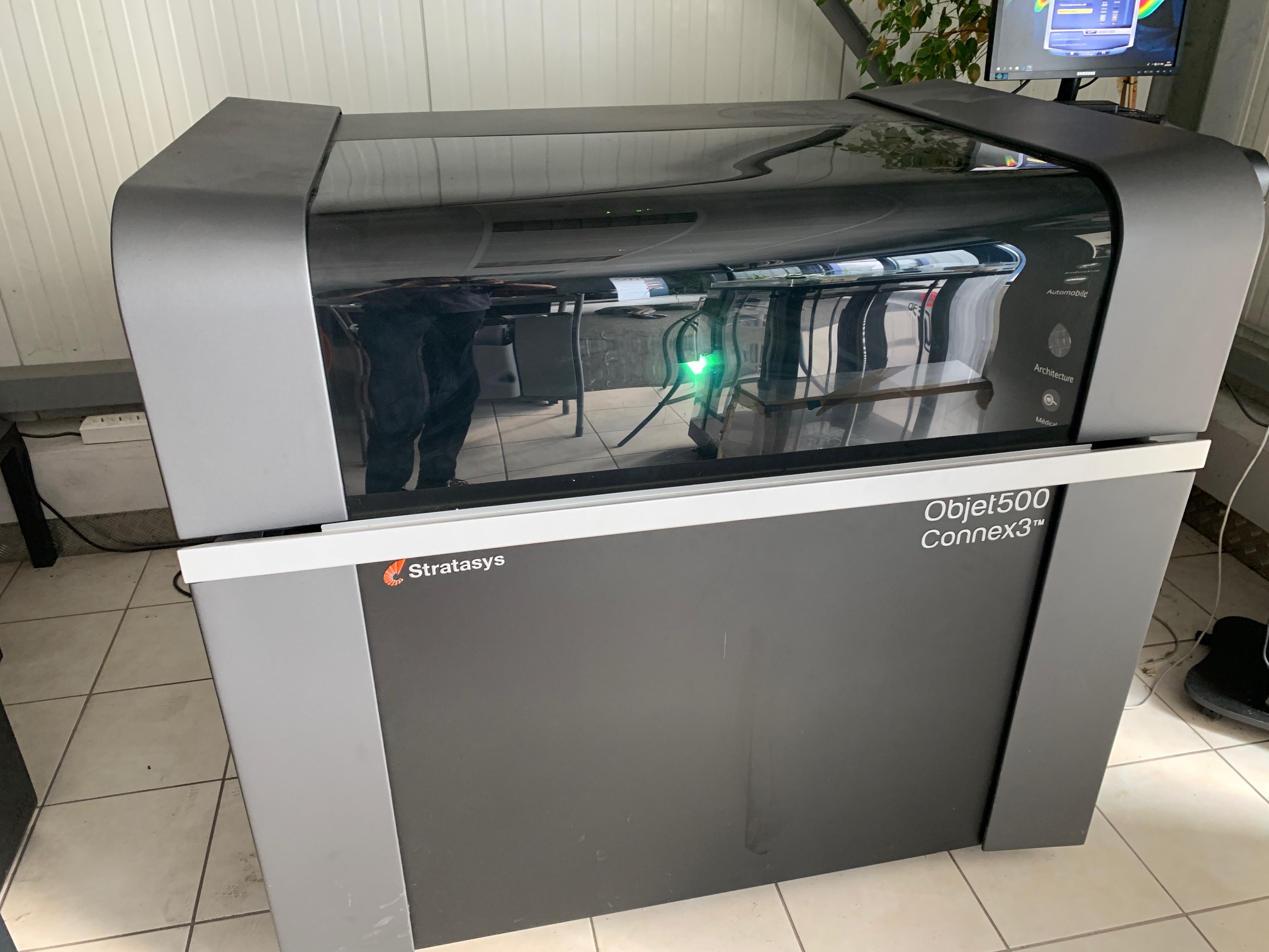 Imprimante 3D STRATASYS Objet500 Connex3 Faible nombre d'heures