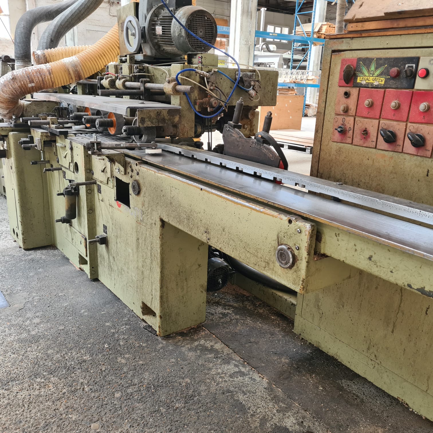 SCM P.170S Machine à moulurer le bois à 10 arbres