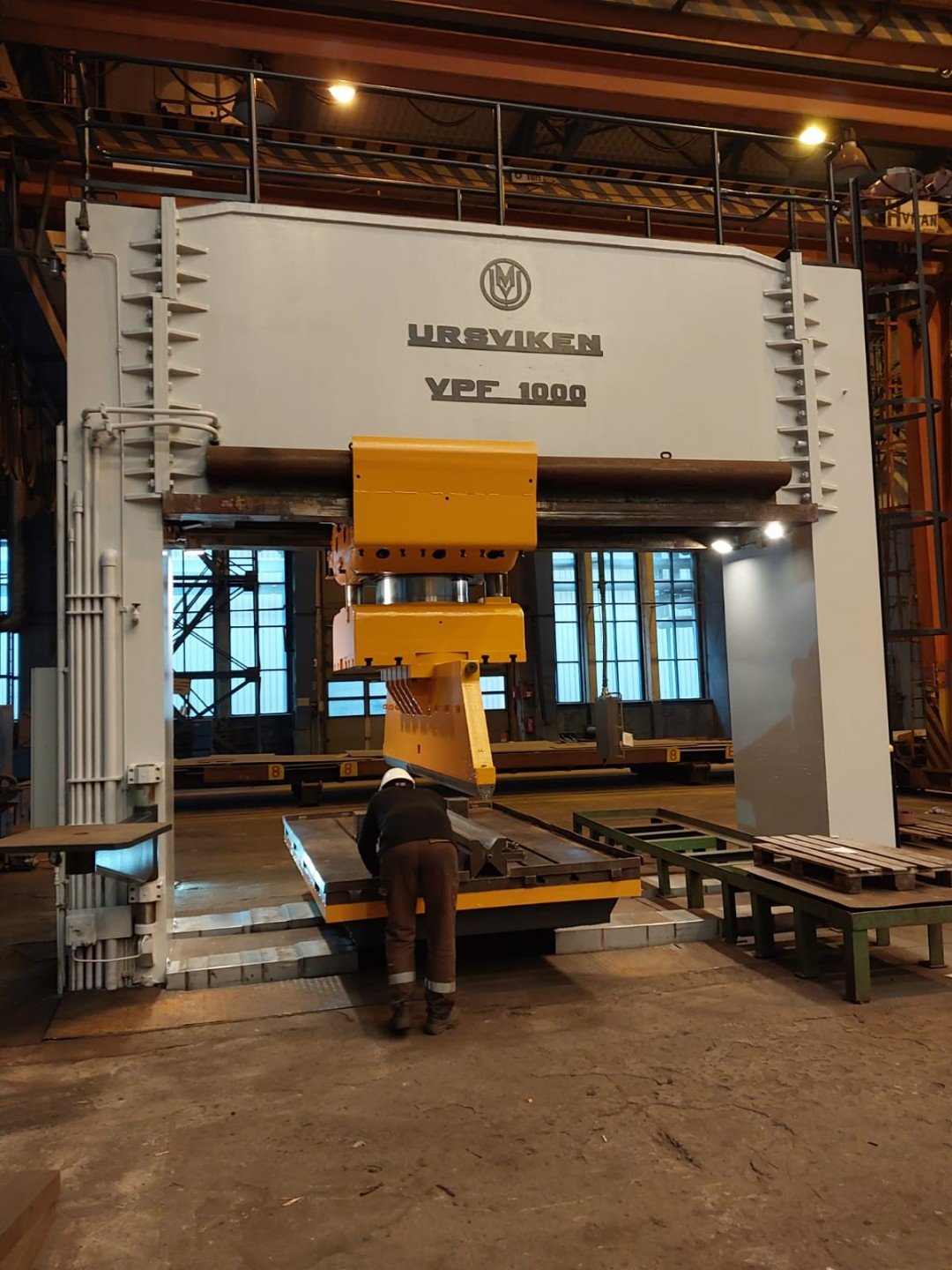 Presse hydraulique Ursviken VPF 1000/800-5,0