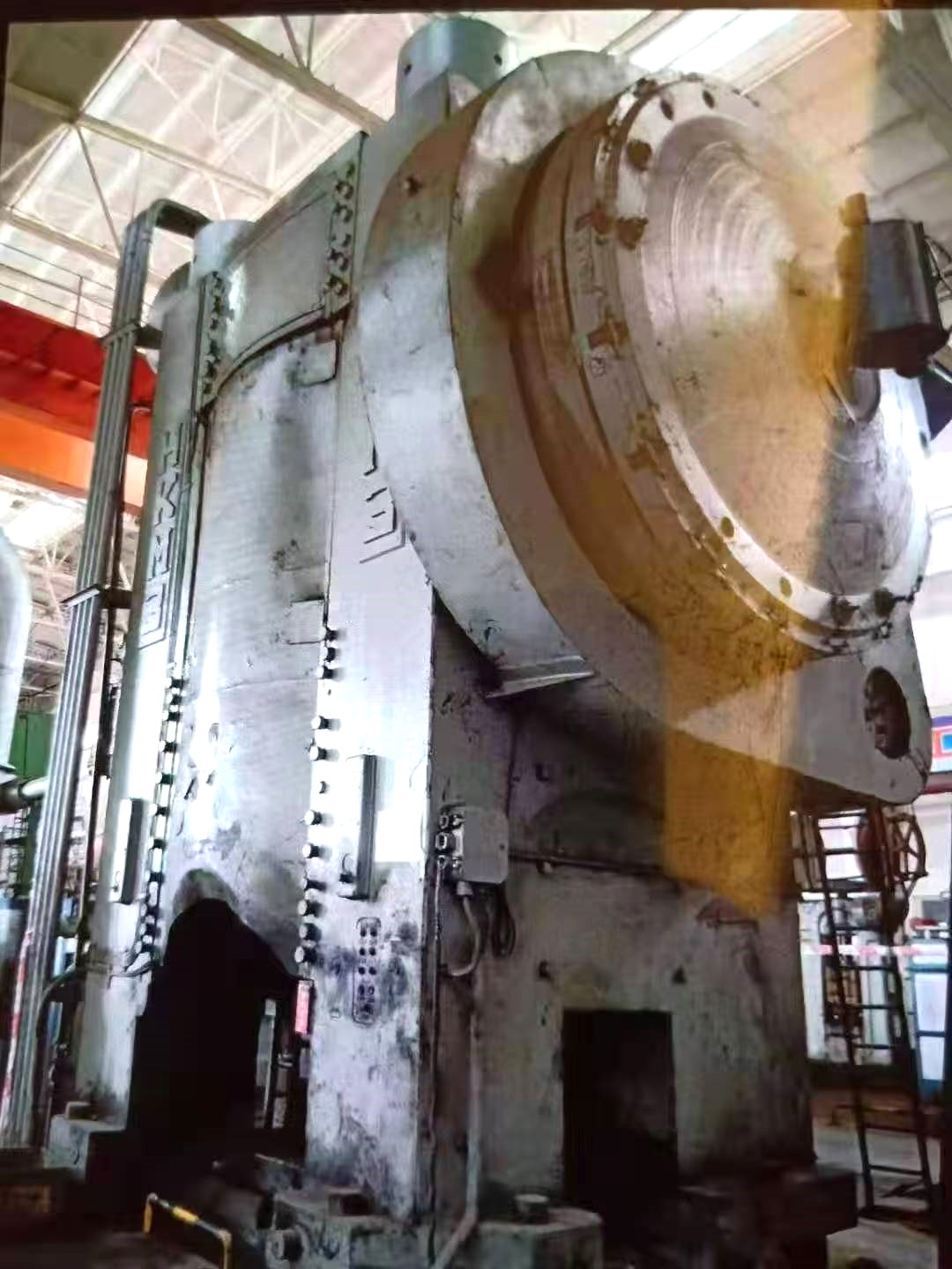 4000 tonnes Presse Forgeage à chaud NKMZ Kramatorsk K8546