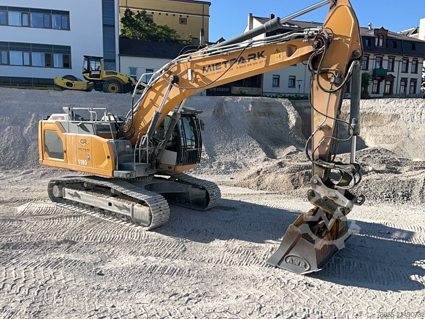 Tracked Excavator Liebherr R 930 NLC