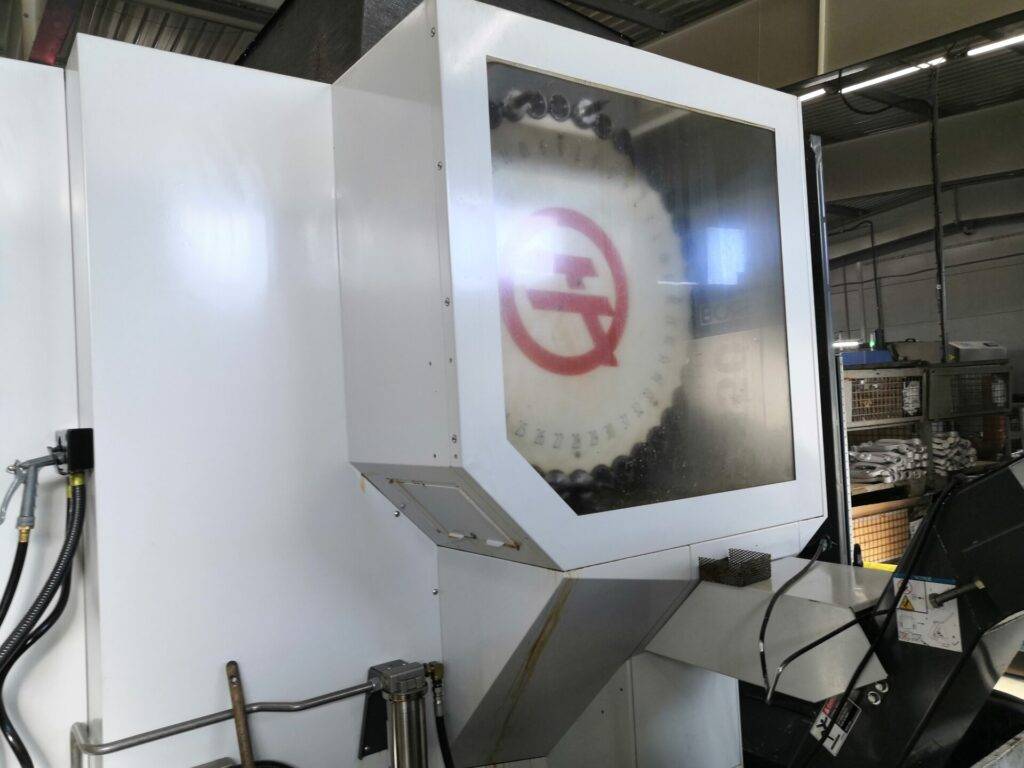 Centre d'usinage 5 axes Haas UMC-750