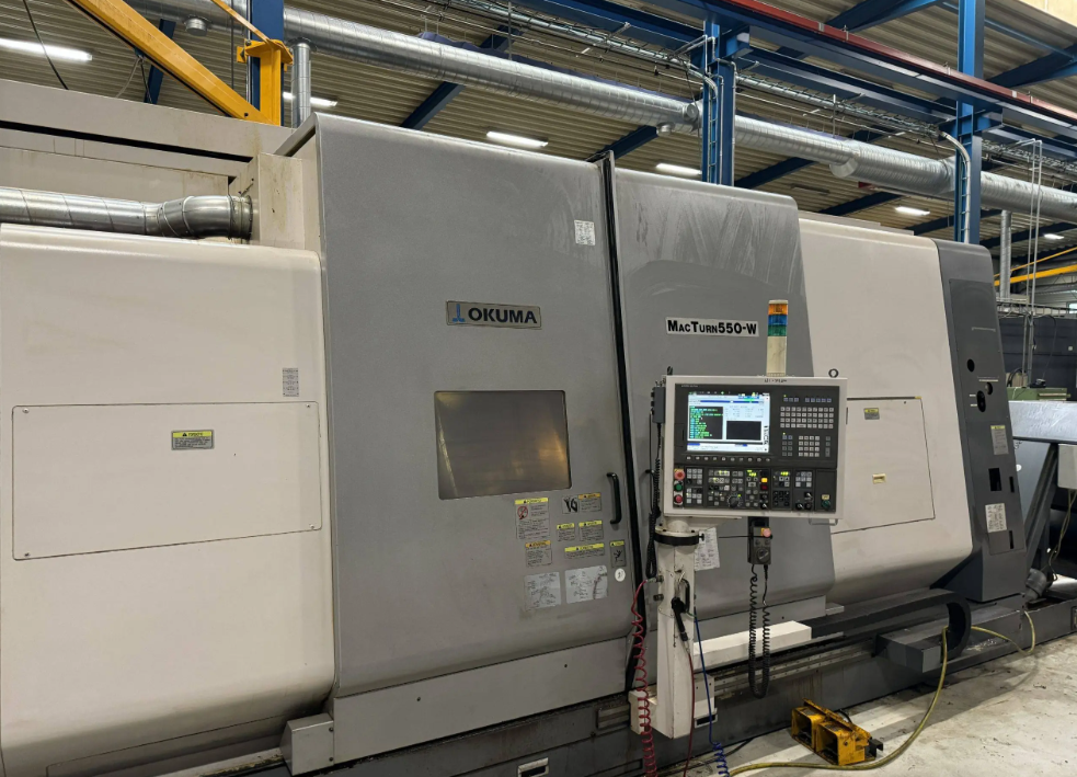 Tour multitâches cnc OKUMA MAC TURN 550 d'occasion