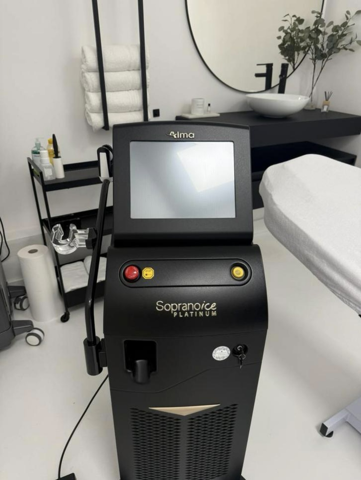 Machine à semi-conducteurs Alma Soprano ice platinum Hot deal