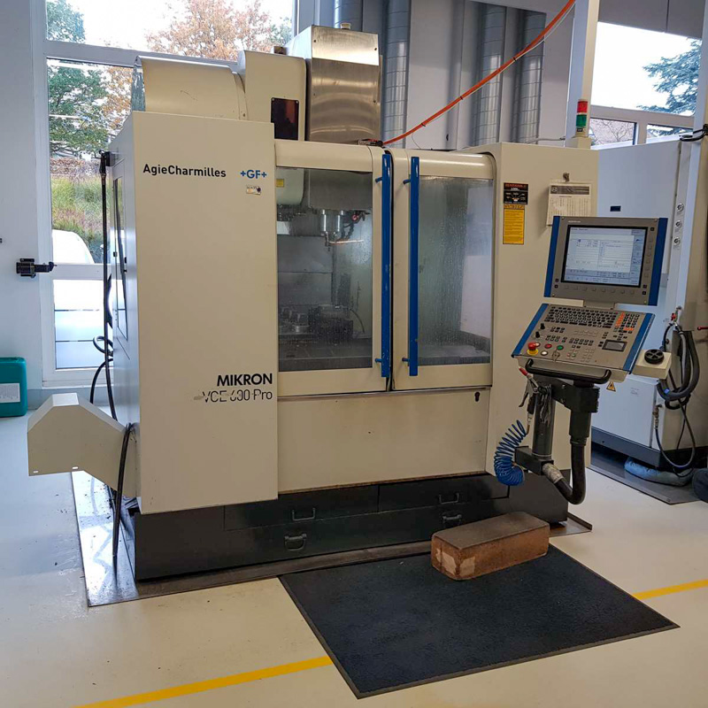 Centre d'usinage vertical MIKRON VCE 600