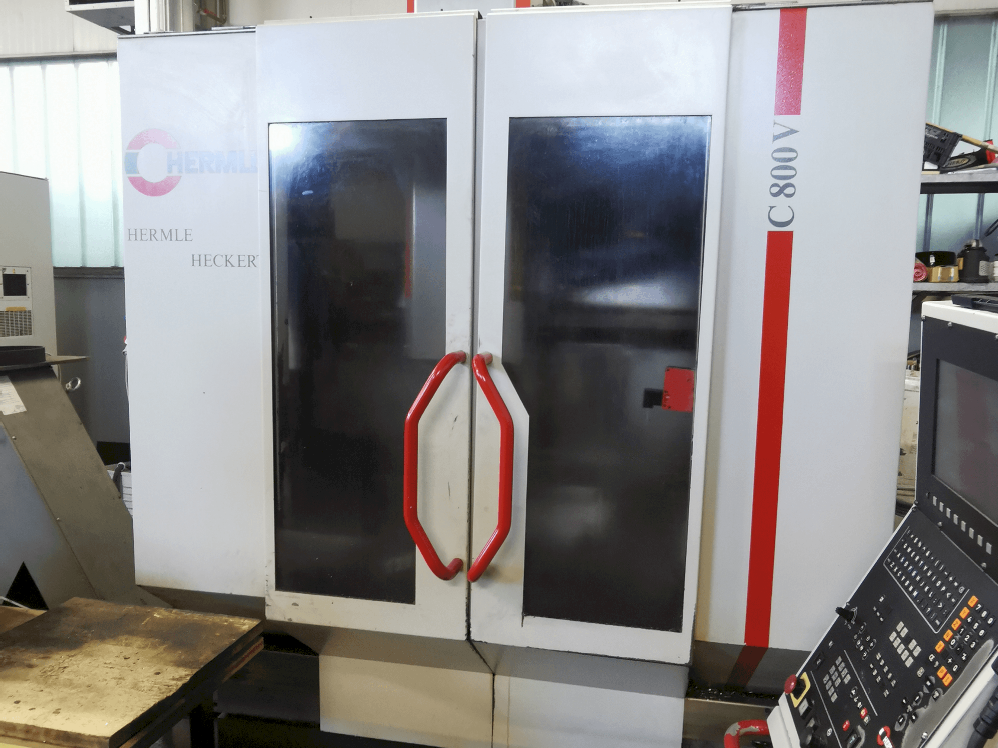 Centre d'usinage vertical HERMLE C 800 V Bonne affaire
