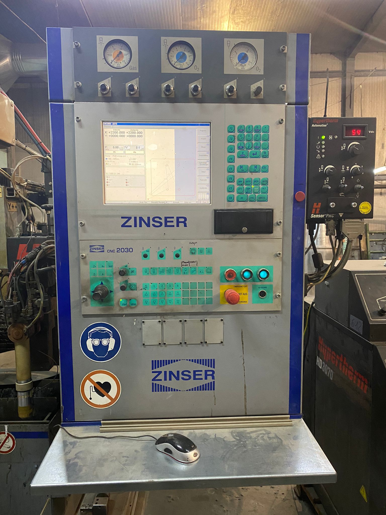 Machine de découpe plasma / gaz ZINSER 2215 Hot deal
