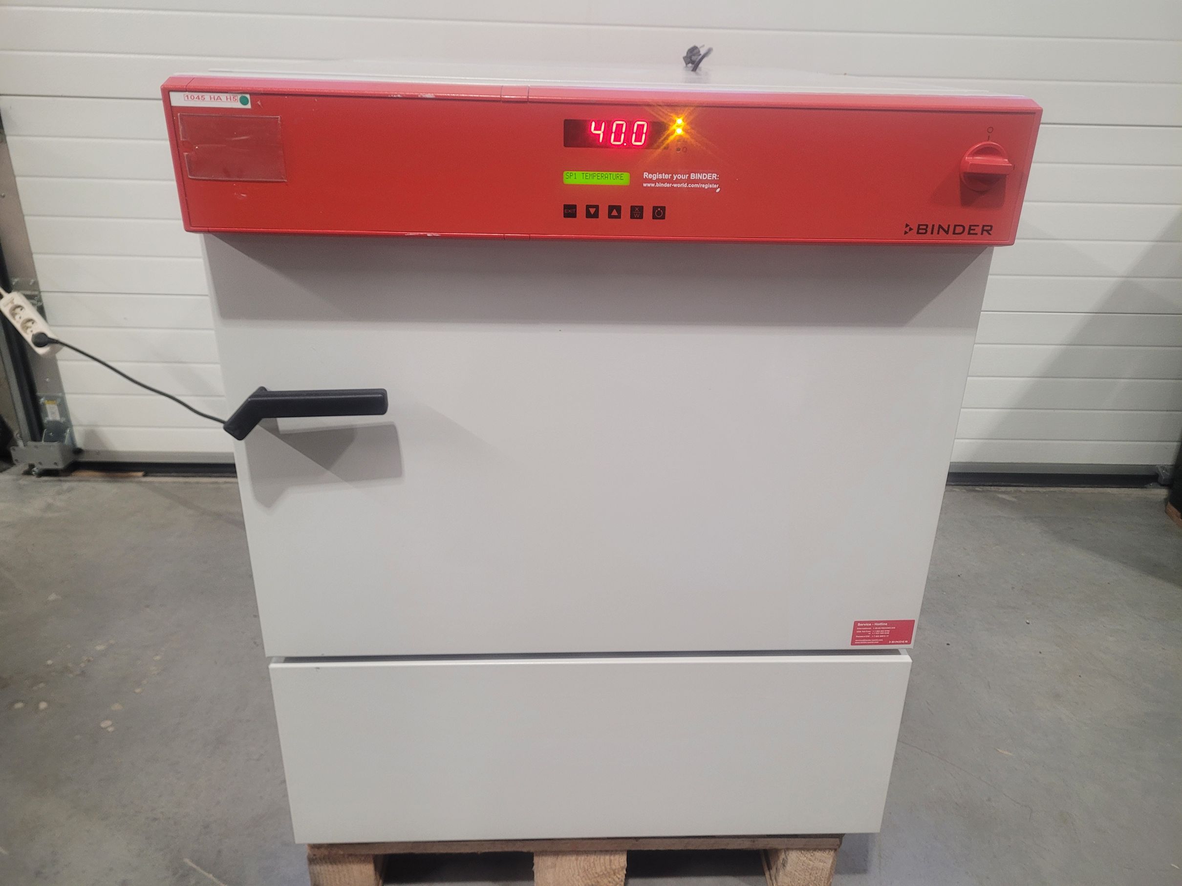 Incubateur / étuve réfrigéré BINDER KB-115 avec convection forcée 100°C