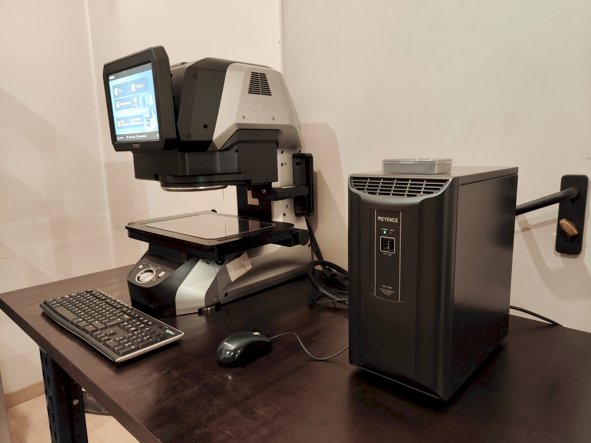 Machine de mesure optique KEYENCE IM-7030T