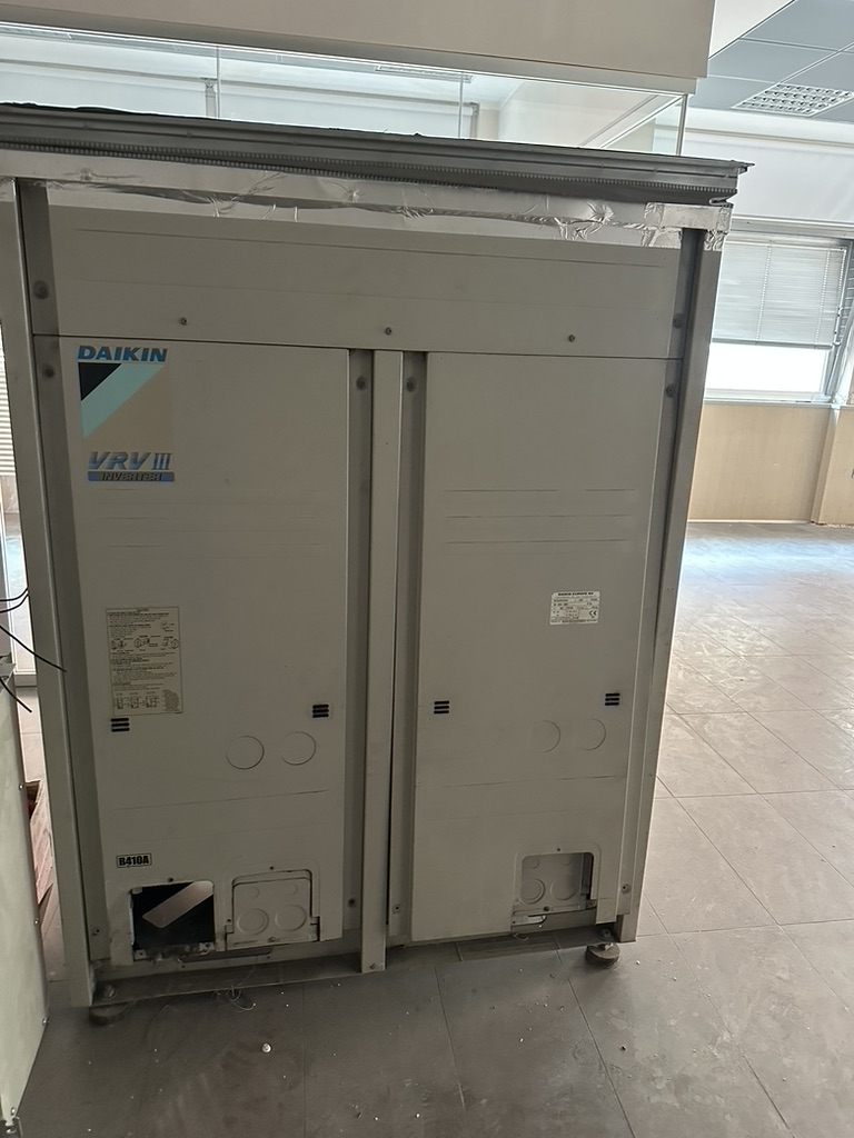 RXYQ16P7W1BA Daikin VRV III R410A 400V unité extérieure industrielle HVAC Hot deal