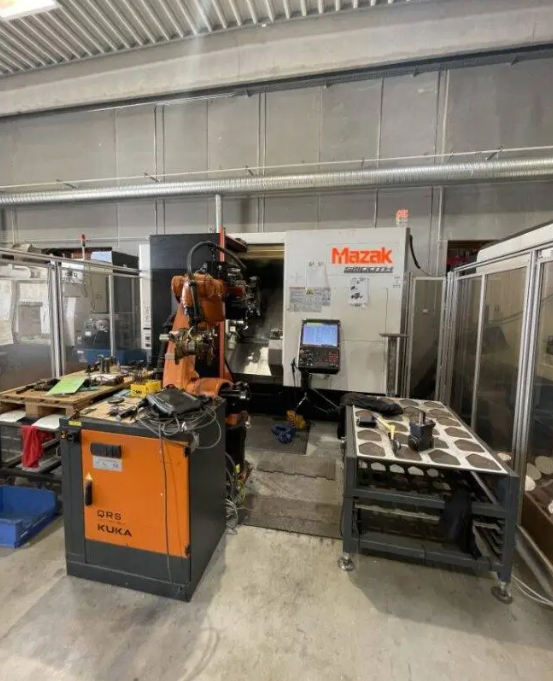 Tour motorisé cnc Mazak HQR-250MSY d'occasion