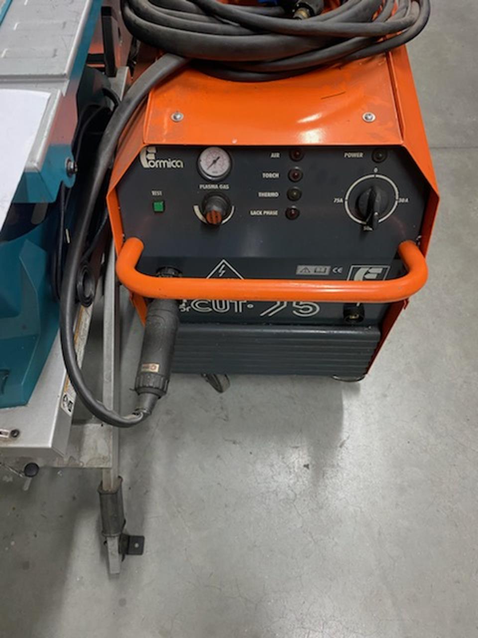 Machine de découpe plasma / gaz Formica CUT 75