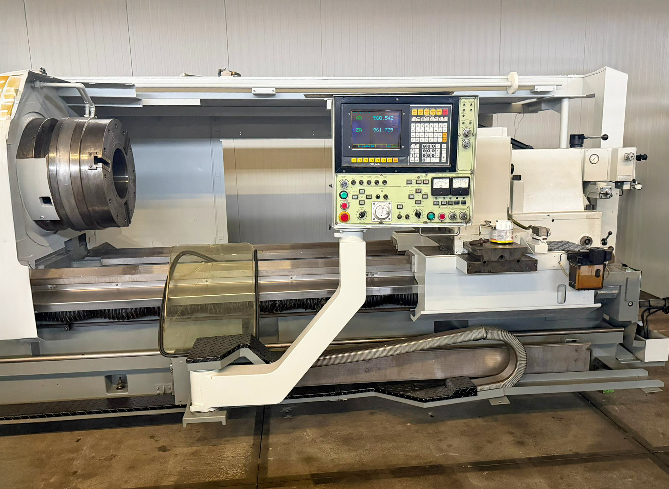 Tour cnc par apprentissage OKUMA LH 55NBBD d'occasion