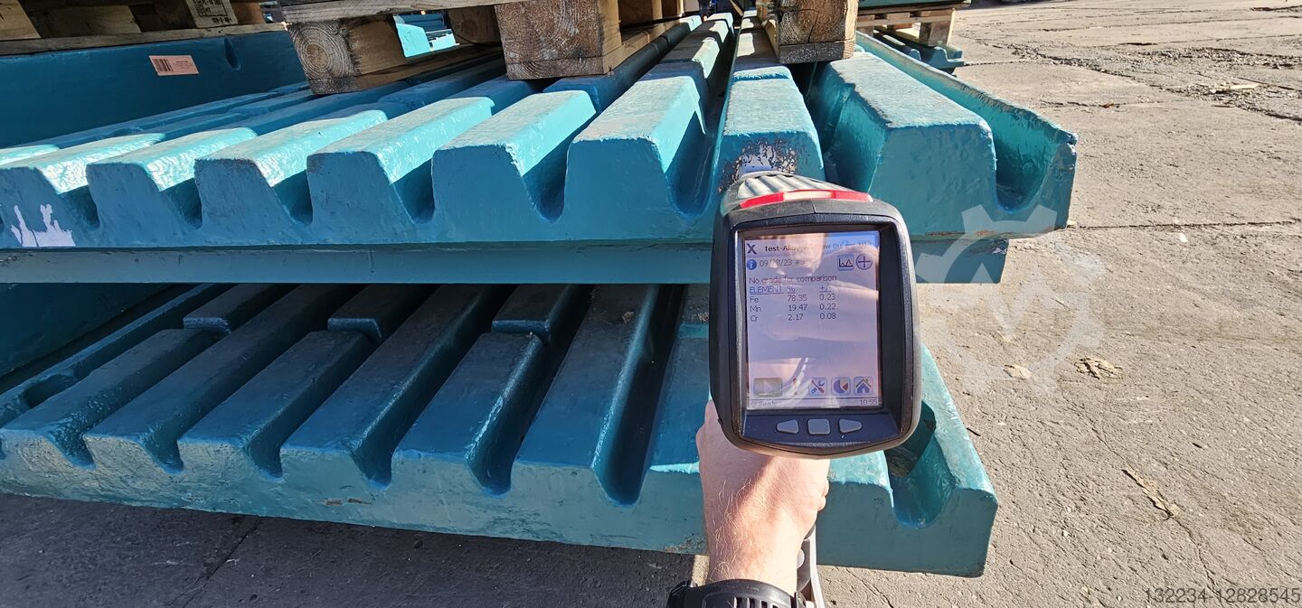 Metso LT120 C120 jaw plates Metso MM0521203 MM0521201