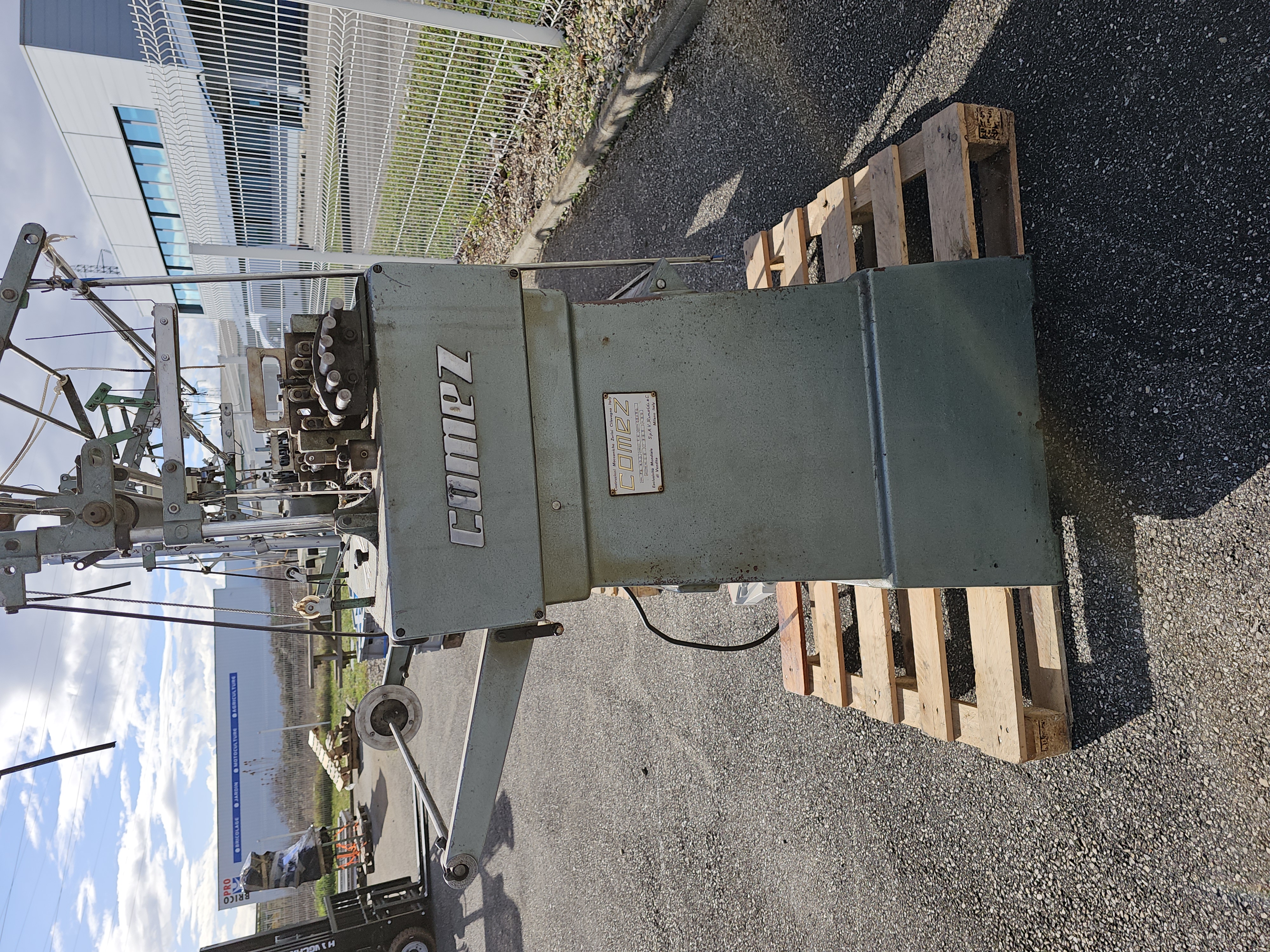 Photo 9