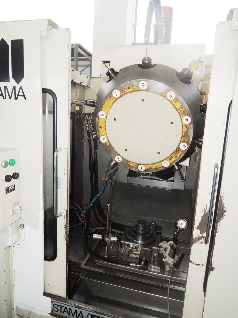 Centre d'usinage vertical Stama MC 010