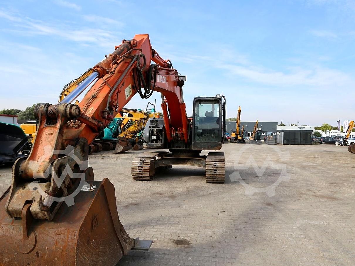 Crawler excavator Hitachi ZX 225